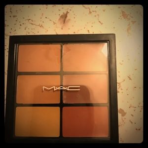 Mac Correct Pallet